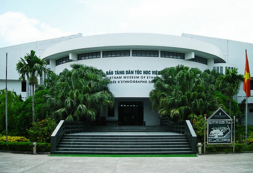 Этнографический музей Вьетнама - обязательное место в Ханое для иностранцев - ảnh 1
